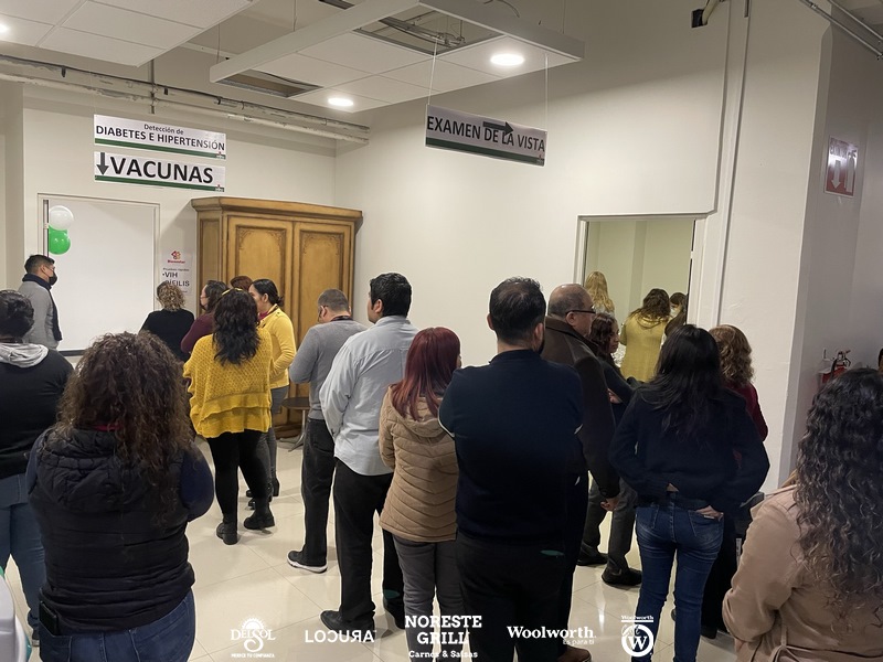 Servicios de vacunación y oftamología en Jornada de Salud