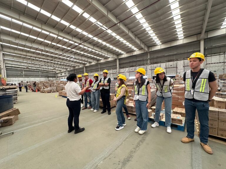 Trainees Compras G19 - Visita CeDis (10)