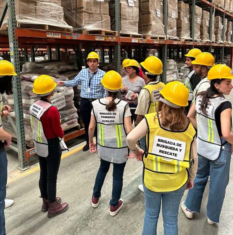 Trainees Compras G19 - Visita CeDis (4)