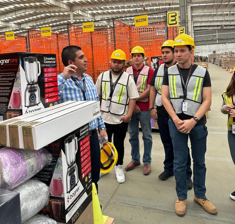 Trainees Compras G19 - Visita CeDis (8)